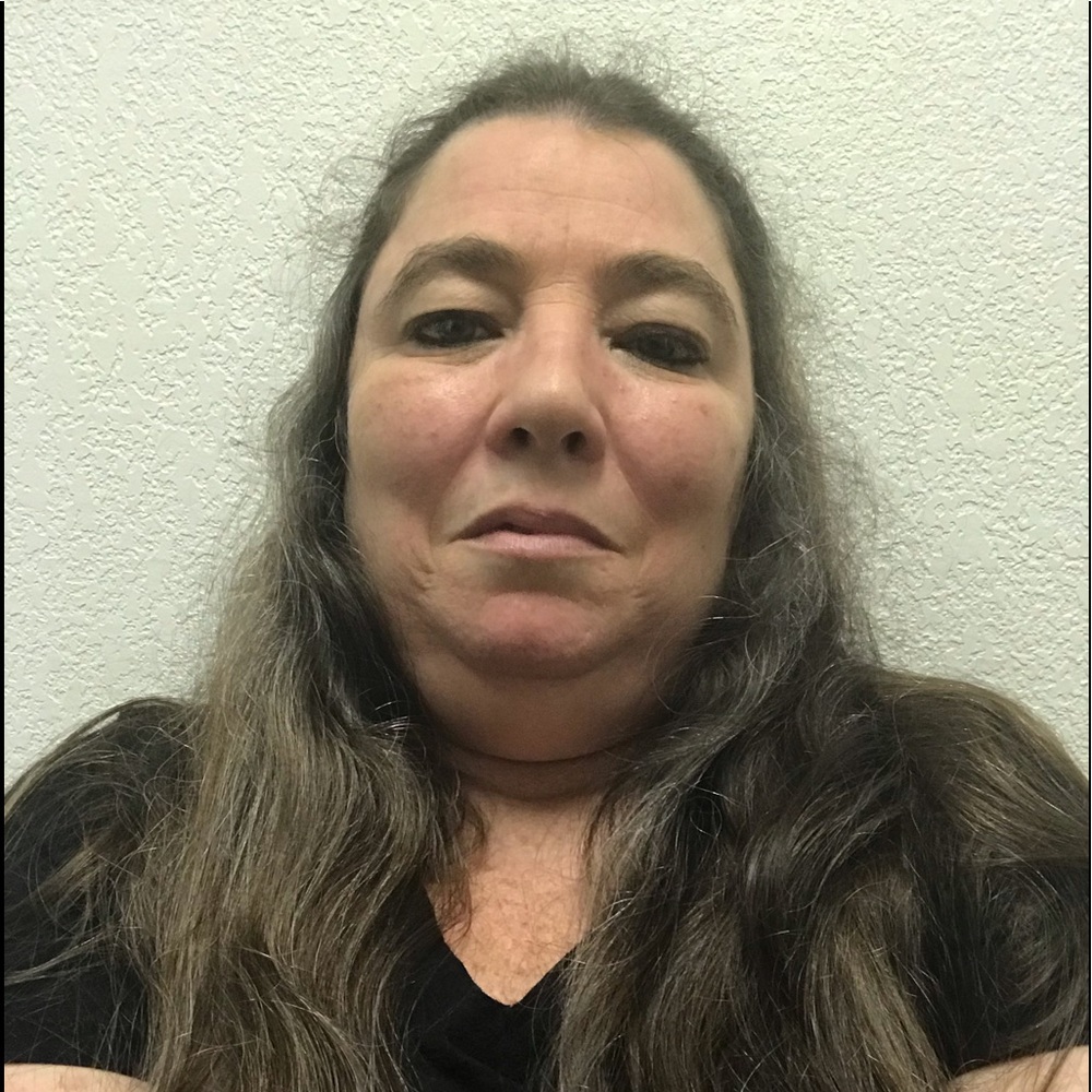 Meet your Posher, Dionne